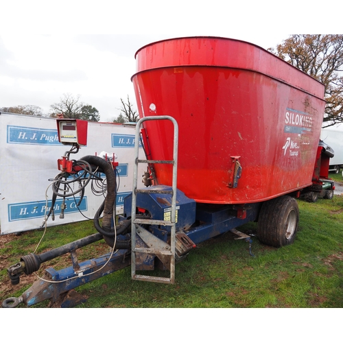 1217 - Kverneland Taarup Siloking 12 cubic meter feeder wagon, refurbished gearbox and re-lined