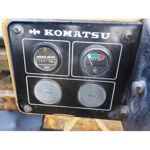 1243 - Komatsu D41P-5 bulldozer. Runs, working order, showing 6419 hours. Key in office