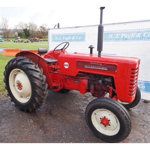 1245 - International B275 tractor. Engine overhauled, new pistons and liners, reconditioned cylinder head, ... 