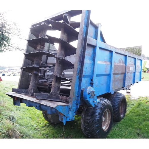 1293 - Western 15 ton tandem axle rear discharge muck spreader. 1999