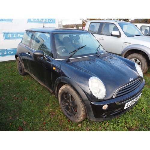 1332 - Mini Cooper car. Sold as seen. MOT until 19/04/24. Reg. AJ06 EFN. New keepers slip and key in office