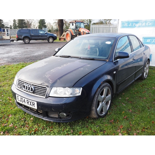 1333 - Audi A4 Quattro S-Line 1.8L turbo. No MOT. Reg. EJ04 RXR. Key in office