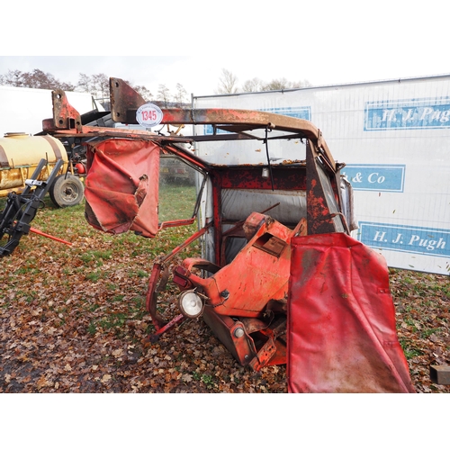 1345 - Massey Ferguson flexicab, wings and brackets. Came off a 135