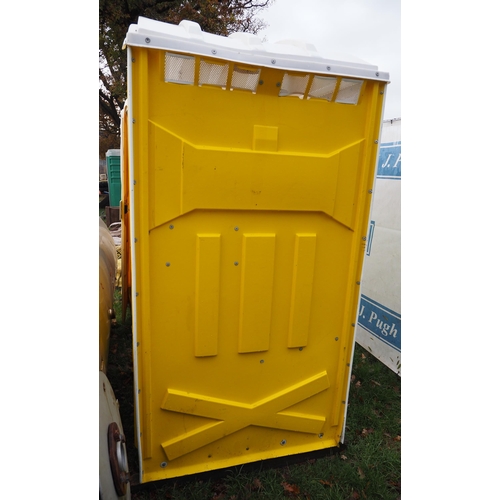 1417 - Portable toilet