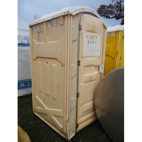 1418 - Portable toilet