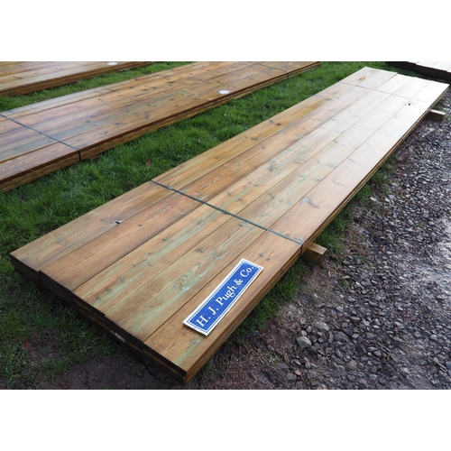 762 - Softwood boards 4.8m x200x40 - 15