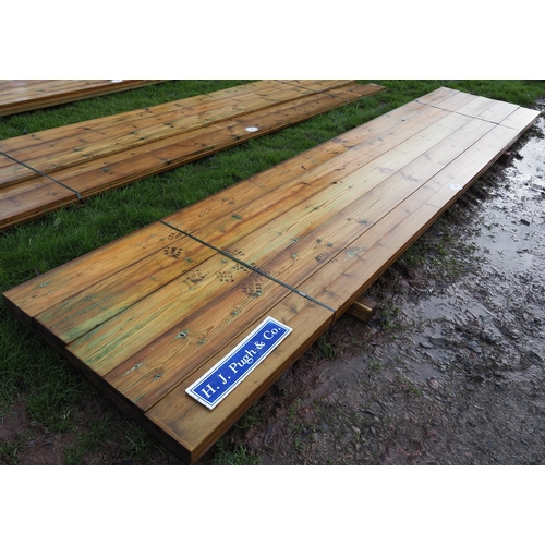 766 - Softwood boards 4.8m x200x40 - 15