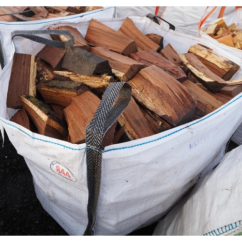 844 - Bag of oak offcuts