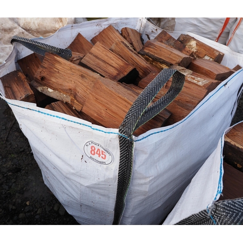 845 - Bag of oak offcuts