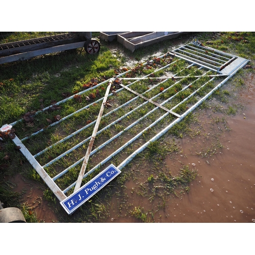 1000 - Galvanised gate with pedestrian gate