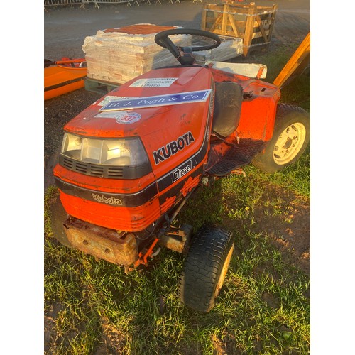 337 - Kubota G1900 mower parts, c/w 3 cylinder Kubota deisel engine. Spares or repair