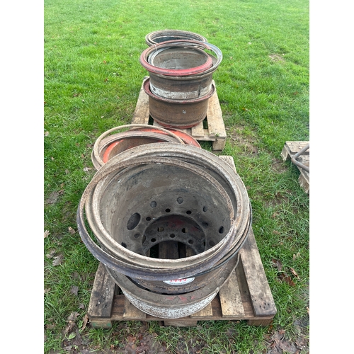 1444 - Bedford lorry split rims. 10 stud