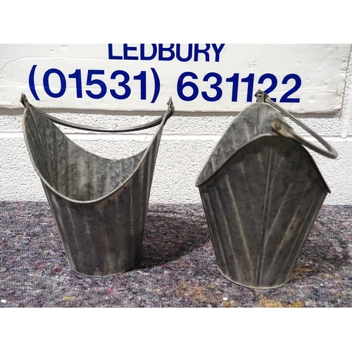 321 - Metal ornamental planters 11