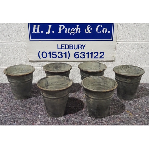 315 - Metal ornamental planters 9