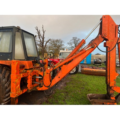 1240A - Case digger. Starts, runs and drives. Fully functional, just finished self build