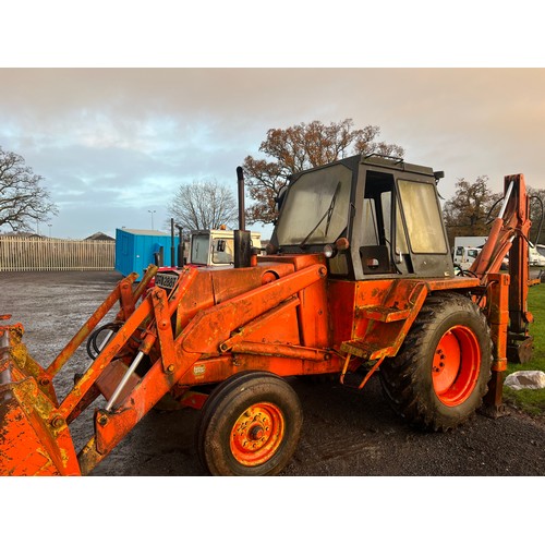1240A - Case digger. Starts, runs and drives. Fully functional, just finished self build