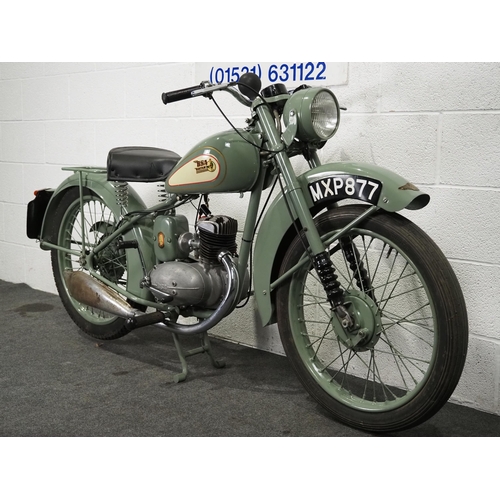 909 - BSA Bantam motorcycle. 1952. 125cc.
Frame No. YD1-6137
Engine No. 74381-YD
Runs and rides. Comes wit... 