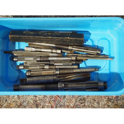 438 - Box of various reamers