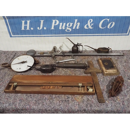 491 - Avery scales, door knockers, mole traps and other vintage items