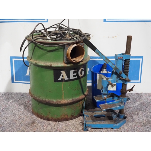 639 - AEG dust extractor and Wolf Tools pillar drill/morticer