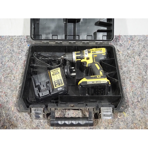 689 - DeWalt 18V XR combi drill with battery, charger and case