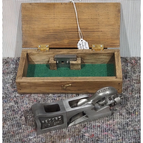 699 - Record 311 bullnose plane and attachment in wooden box