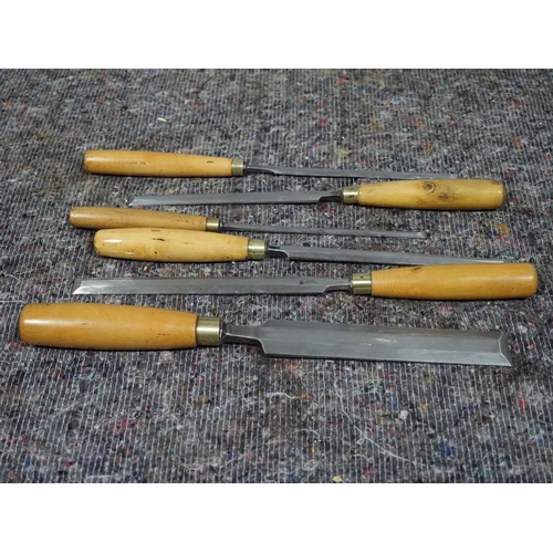 729 - Set of 6 Boxwood handled bevel edge pairing chisels, 1/4