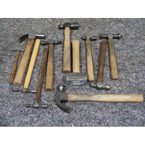 730 - Various hammers - 12