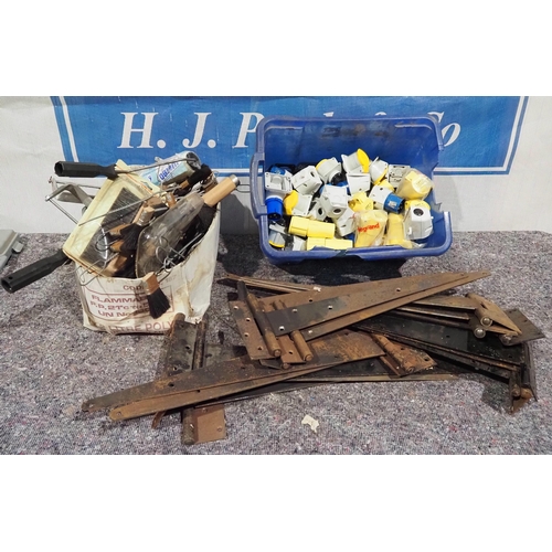 769 - Large T hinges, electrical sockets and painting accessories