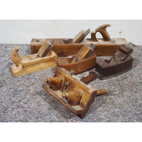 803 - Ibbotson coffin smoother plane with steel sole, Mathieson coffin smoother plane, ECE horn plane and ... 