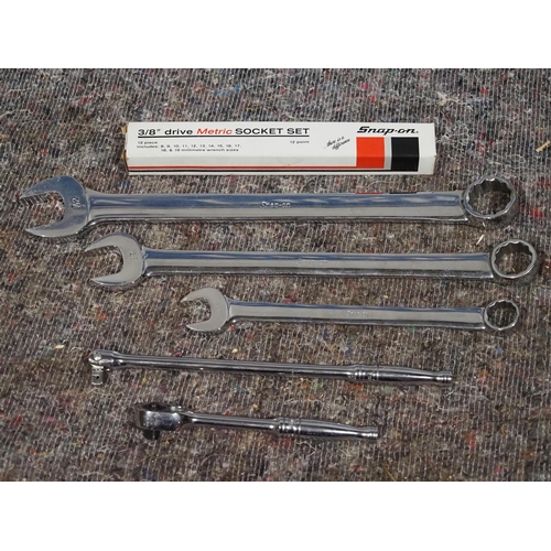 852 - Snap-On spanners and socket set