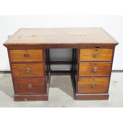 614 - Mahogany pedestal desk with 6 drawers and leather top H31½