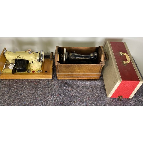 433 - Singer and Cresta vintage sewing machines in carrying cases