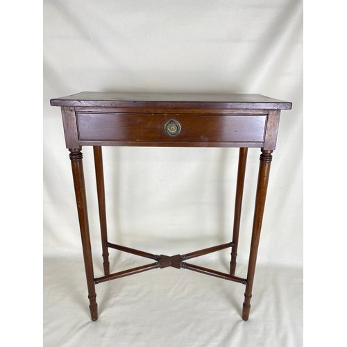 505 - Antique side table in mahogany with drawer H27