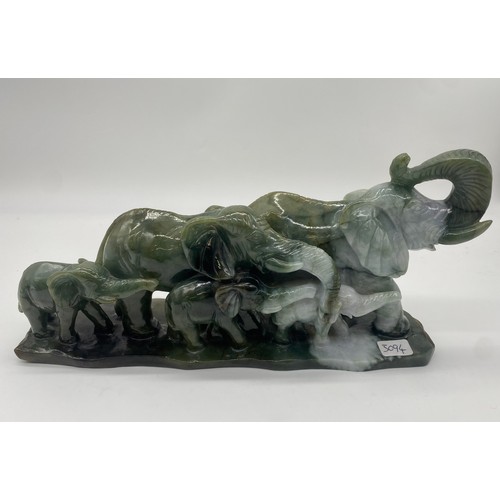 312 - Jade carving of elephant family 10