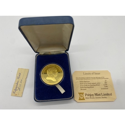 280 - Right Hon Harold Wilson Prime Minister medal 1975