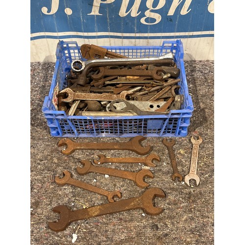 369 - Tray of spanners