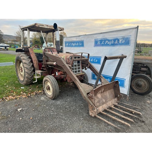 1328 - International 454 tractor. 1971. C/w Quicke loader. Recently had new clutch and radiator. Runs and d... 