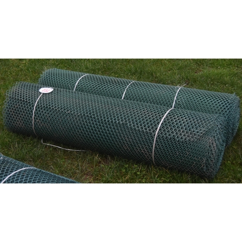 232 - Rolls of plastic fencing 5ft - 2