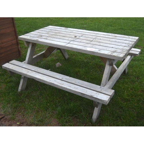 313 - Picnic table 5ft