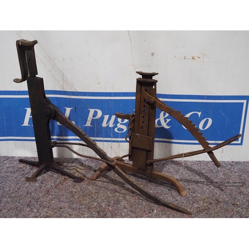 447 - Vintage car jacks - 2