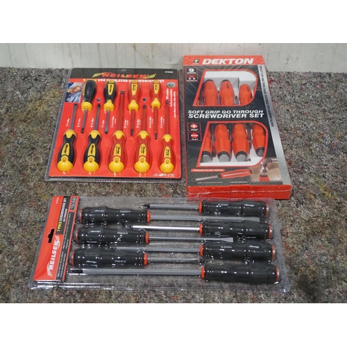 484 - 3 Sets of screwdrivers