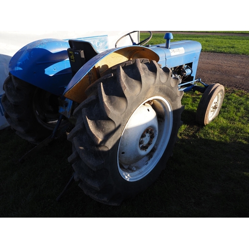 1331 - Fordson Super Dexta. Runs and drives. 3553 hours showing. Imported. No docs