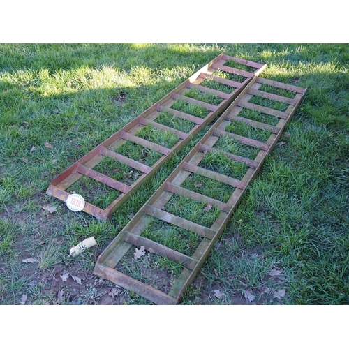 1338 - Pair of loading ramps 6ft