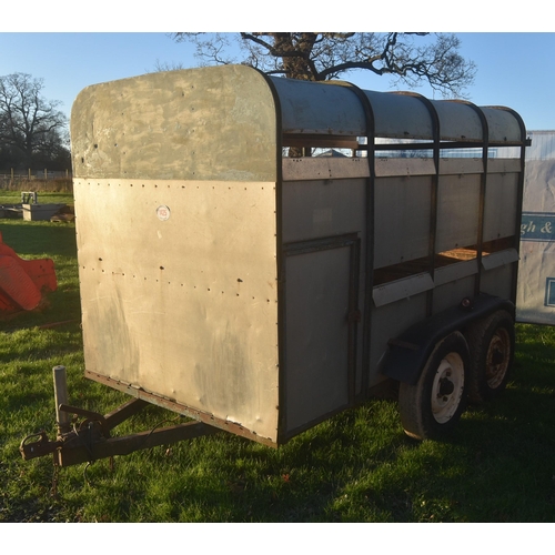 1425 - Ifor Williams 10ft twin axle stock box