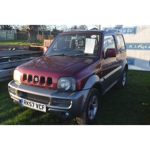 1455 - Suzuki Jimny. Runs and drives, new clutch. 179,000 miles showing. MOT until 14/11/24. Reg. RK57 VCF.... 