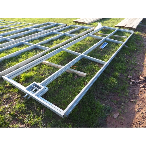 1097 - Galvanised door frame 15ft - 2