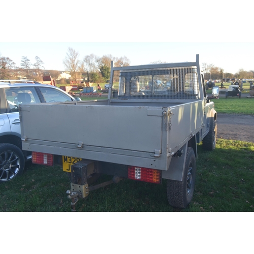 1463 - Land Rover Defender 110 high capacity. Aluminium back. Reg. M329 JVK. V5 and key in office