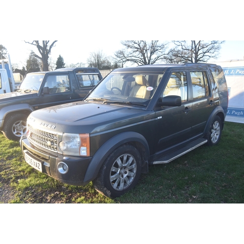 1464 - Land Rover Discovery 3. Runs and drives, MOT until 5/10/24, 194,000 miles. Reg. EF05 XAZ. V5, lots o... 