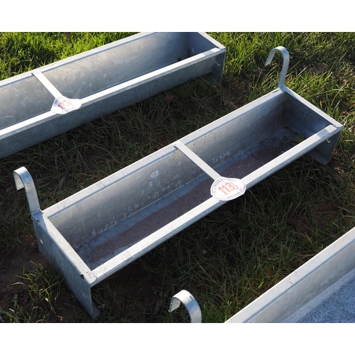 1130 - Galvanised hook-on trough 3ft